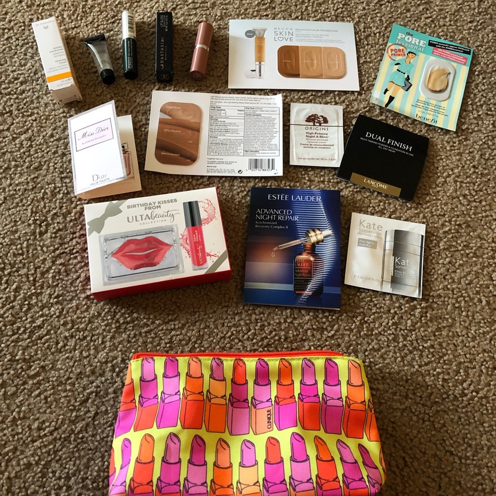 SOLD Assorted beauty sample bundle